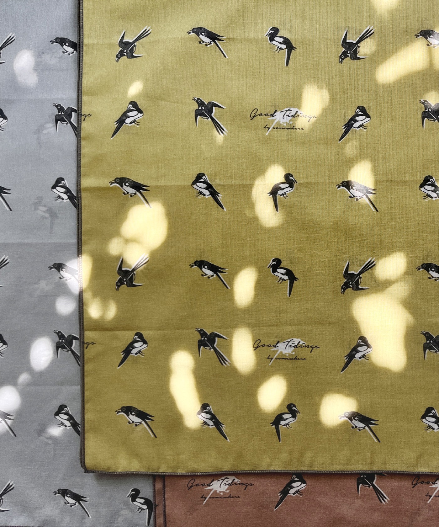 KKACHI Magpie Handkerchief